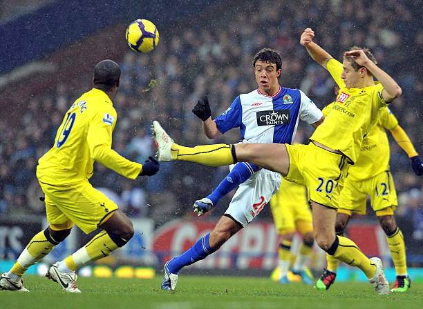 一方面是竞 一方面是竞