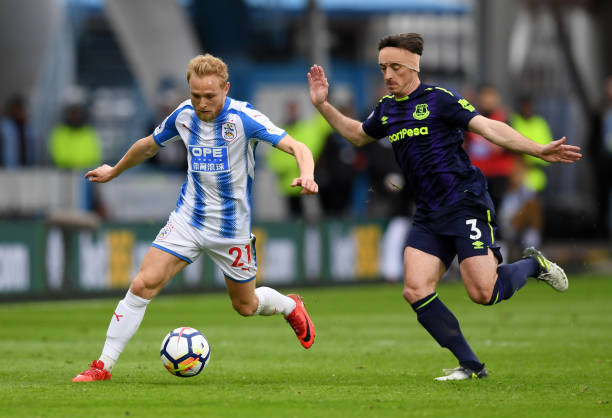 他凭借自己 他凭借自己